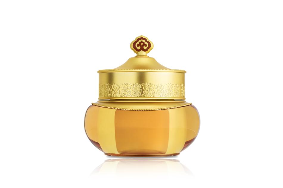 gold perfume is a beautiful sight