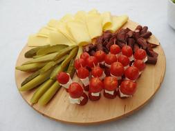 vegetable snack with cheese
