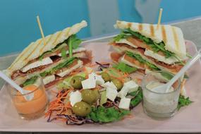 Vegetable sandwiches and smoothies