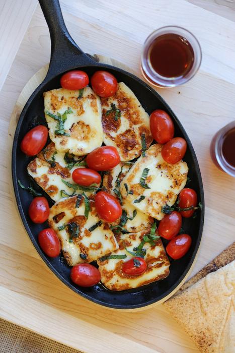 Breakfast with grilled cheese and tomatoes