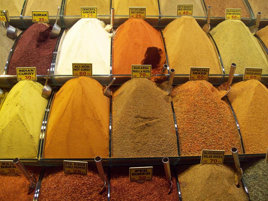 Oriental spice market