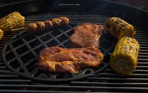 Grilled corn and meat