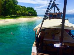Island Yacht White