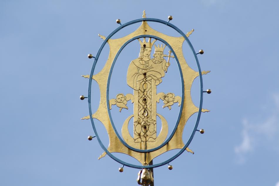 gold roof sign