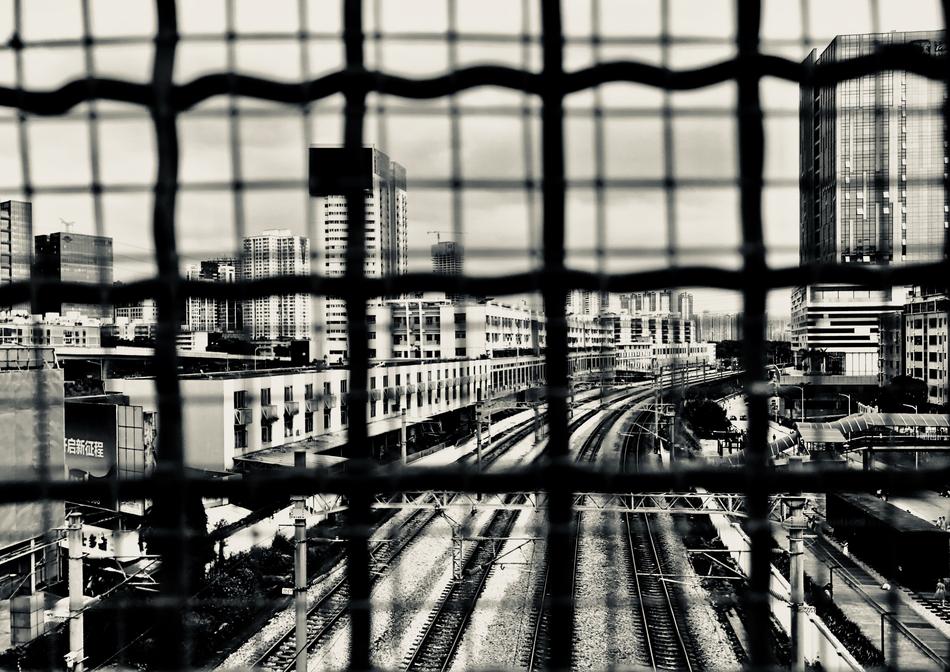 Iron Mesh City Tall