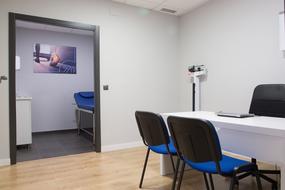 photo of an empty doctor's office