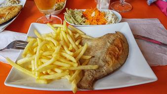 roast potatoes with fish delicious