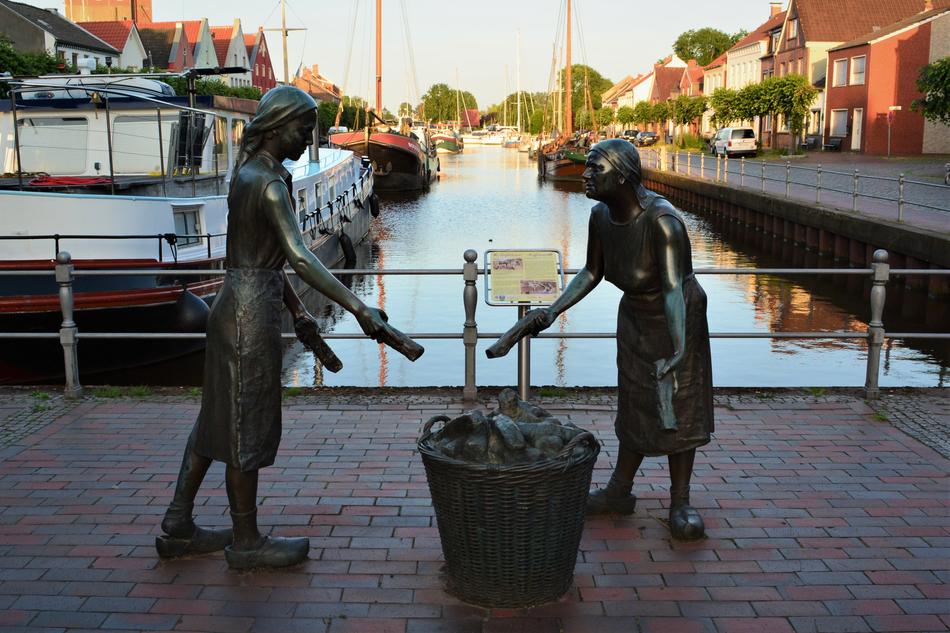 Monument Weener Torfwieven