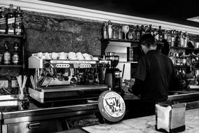 barista cooking in a cafe