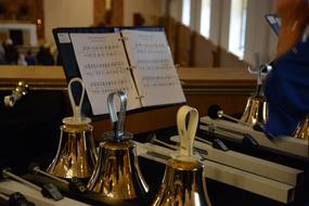 Handbells gold