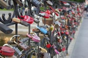 locks a lot fence bridge