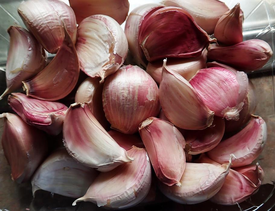 cloves of garlic fragrant
