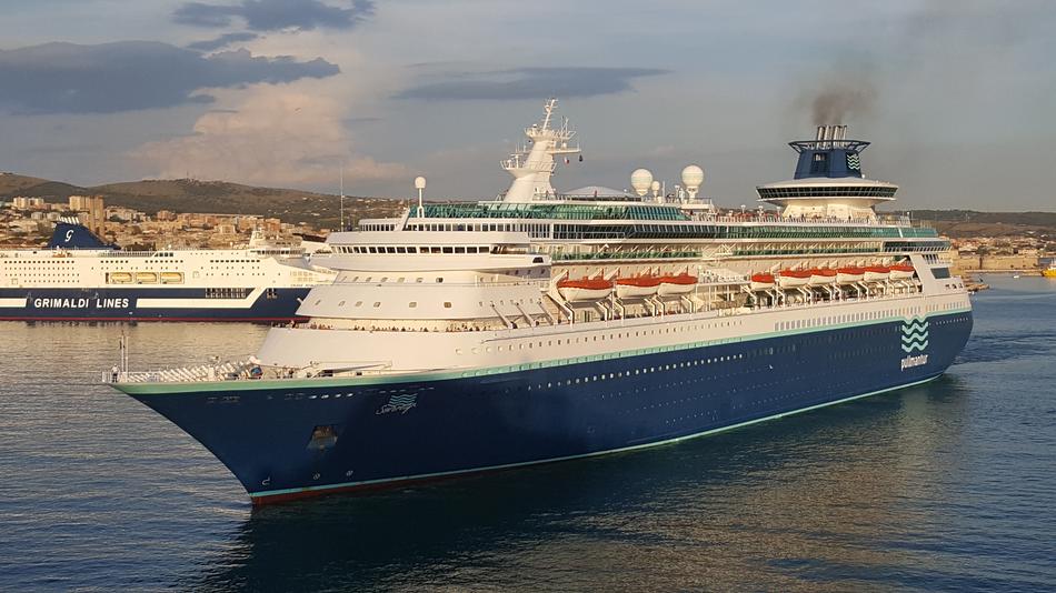 Cruise Ship