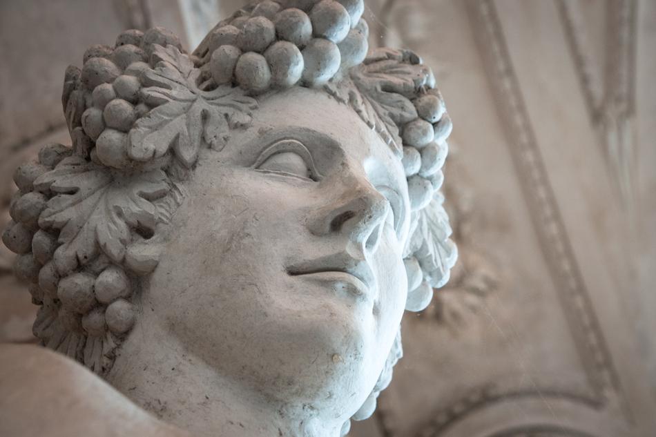 Stature Marble Wine