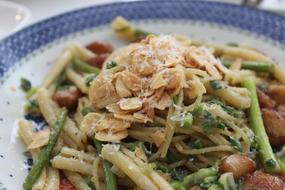 Pasta with vegetables and meat