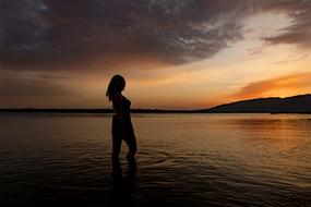Sunrise Model Sunset