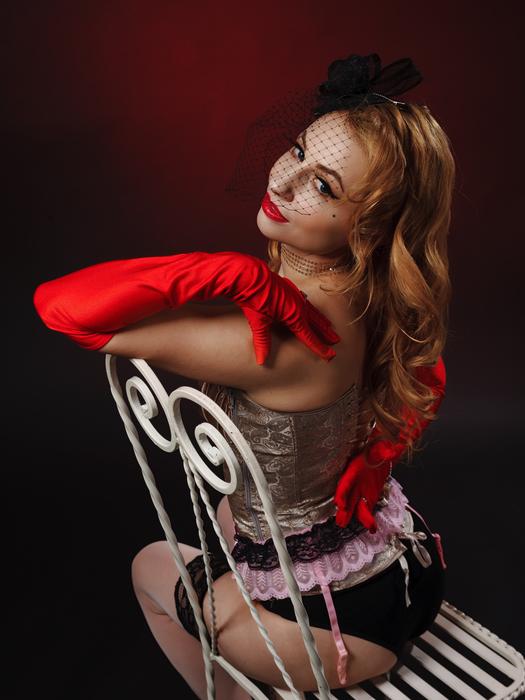 red glove girl