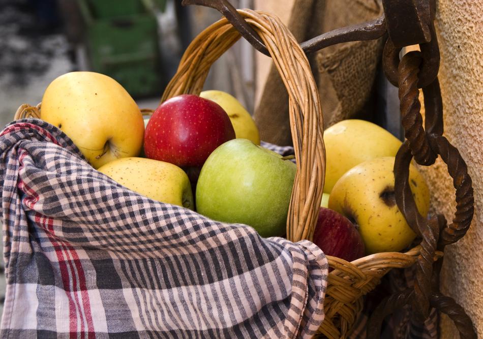 Ripe sweet apples in a basket