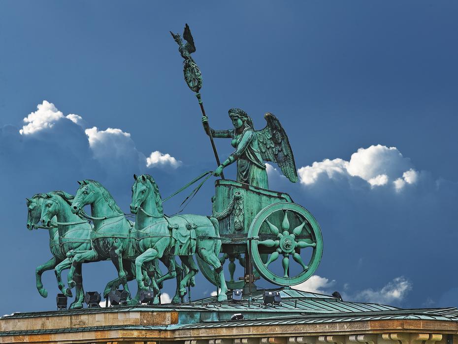 statue of a man on horseback against the sky