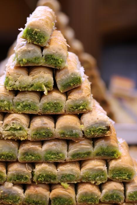 sweet pyramid dessert