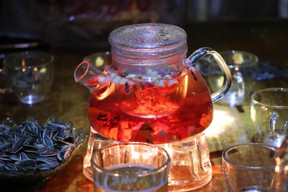 red delicious hot tea
