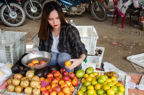 girl saler of fruits