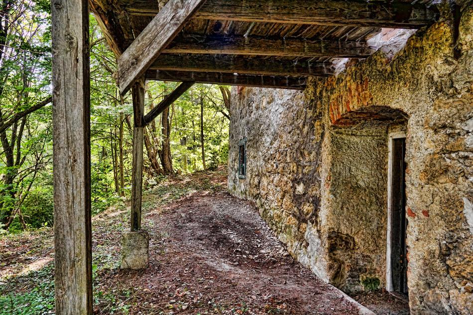 Structure House Old