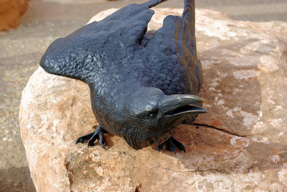 Arches Raven Sculpture Beak