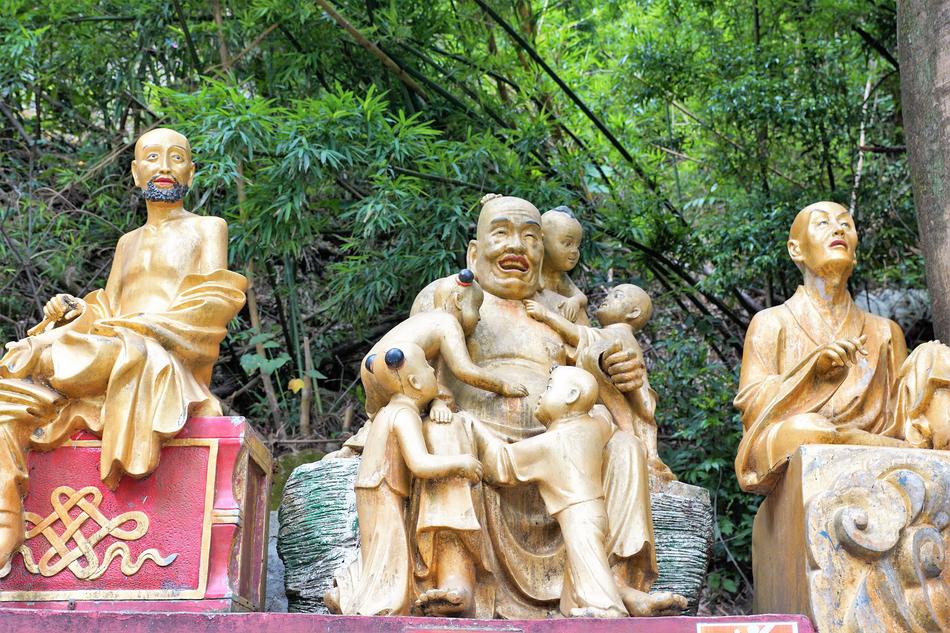Sculpture Gold Buddha