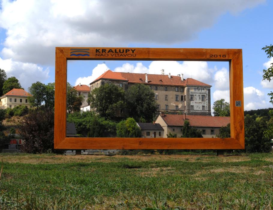 Tourism Frame Vista
