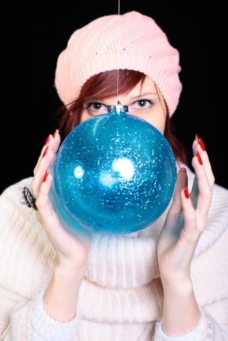 the girl is fantastic with the balloon