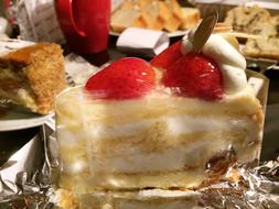 creamy dessert with juicy strawberries