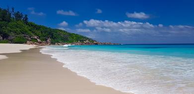 La Digue Petit Anse Seychelles