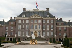 palace royal castle history