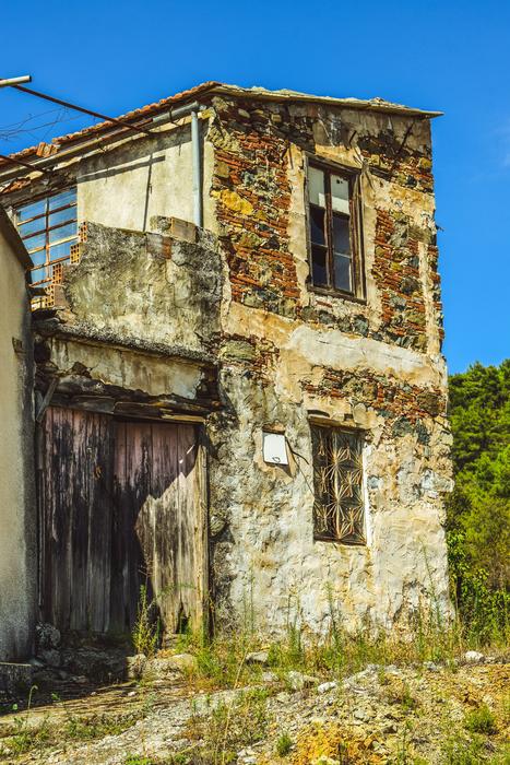 House Old Abandoned