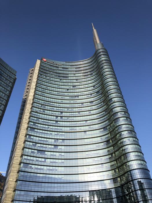 building tall city