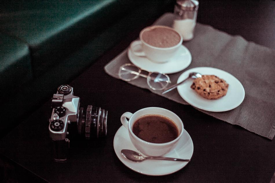 hot coffee with chocolate chip cookies