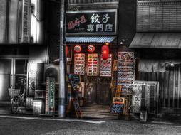 alley in the streets of tokyo