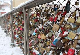 locks lots of background fence