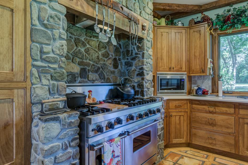 stone and wood kitchen