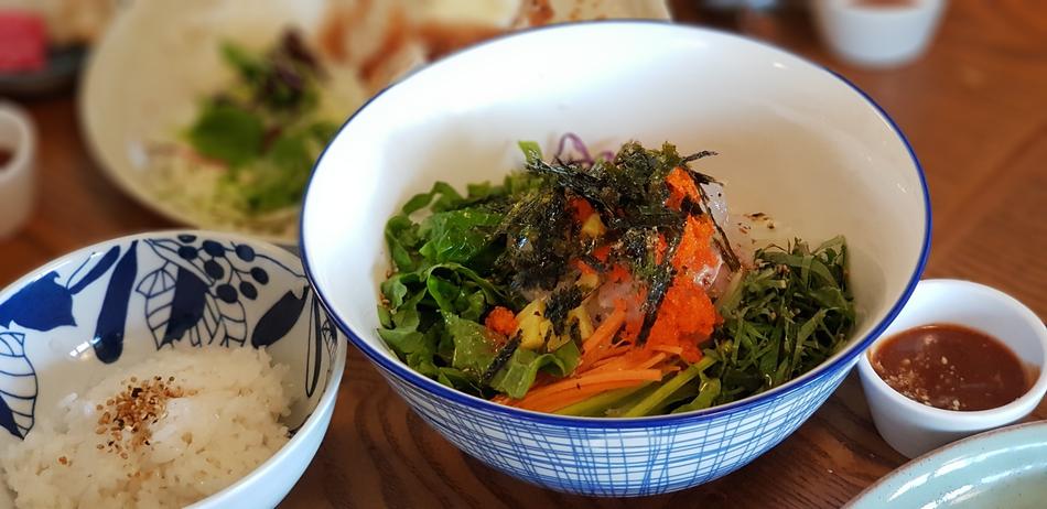Vegetable healthy salad in a bowl