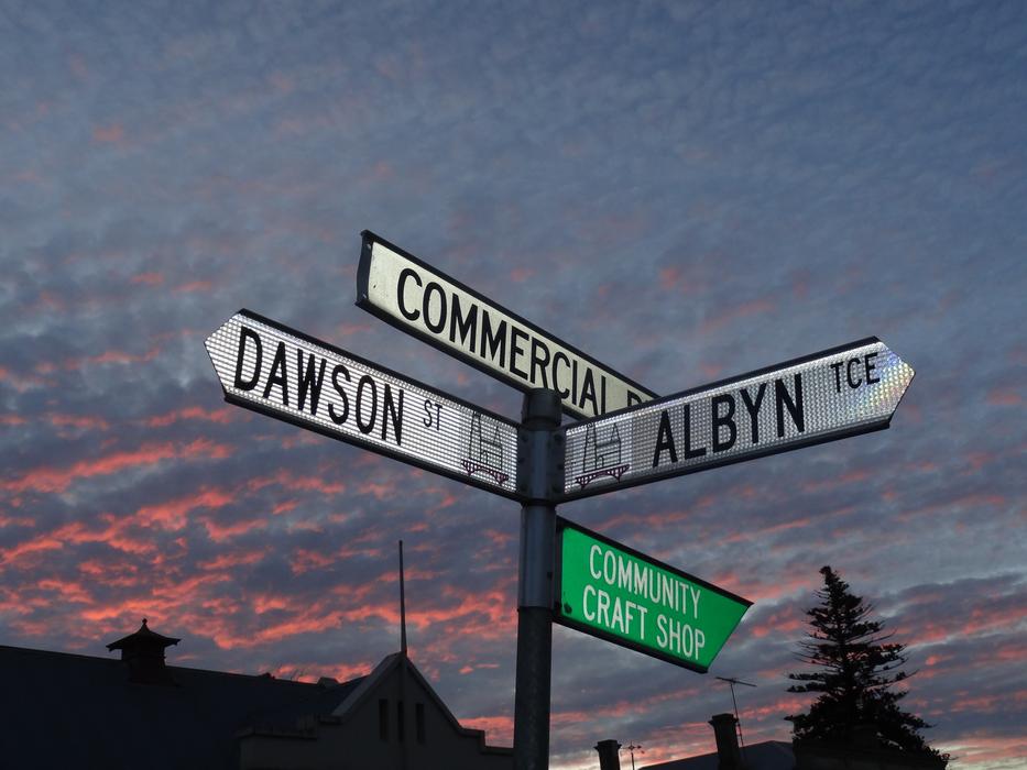 Australia Road Signs Note