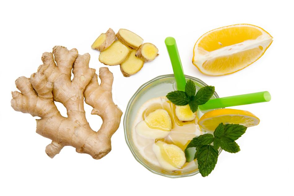 efreshing drink with ginger and lemon