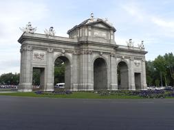 Arc de triomphe near the park