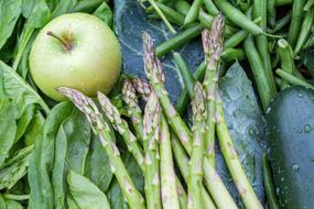 Healthy asparagus with green apple