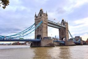 London Tower Bridge T