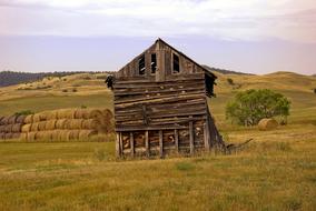 Decaying Barn Decay Old