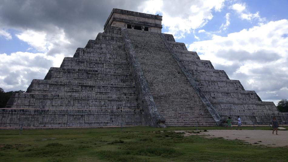 Pyramid Travel Old