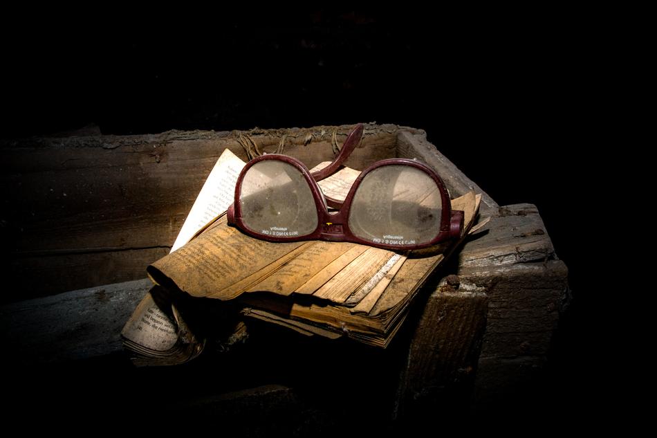 Darkness Old Vintage