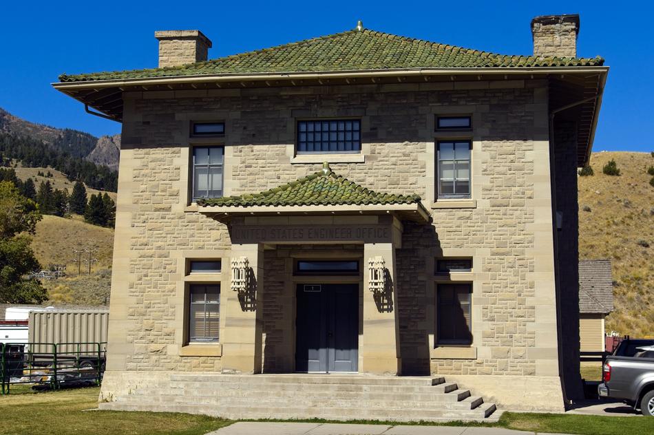 Engineer'S Office Building Mammoth